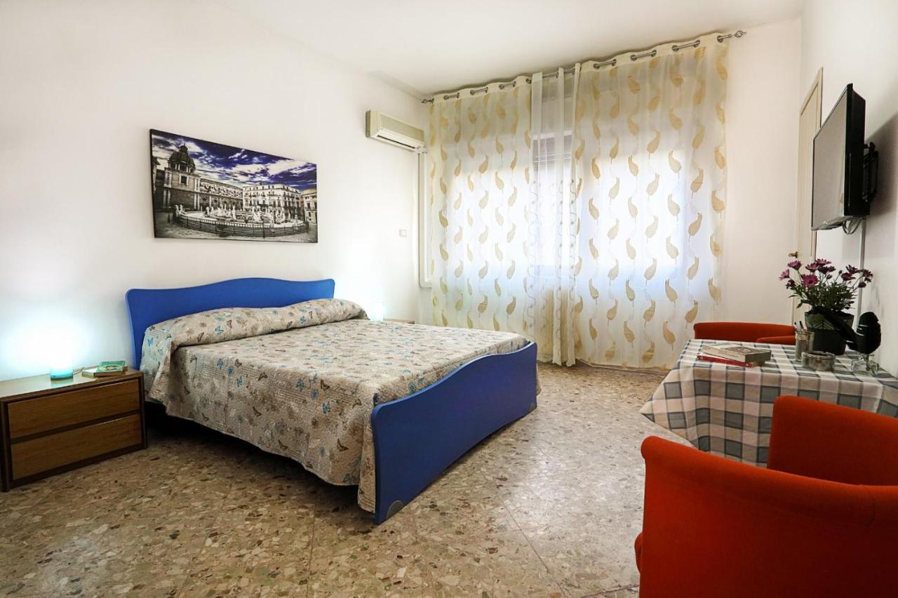 A Casa Di Fra' Bed and Breakfast Palermo Eksteriør billede